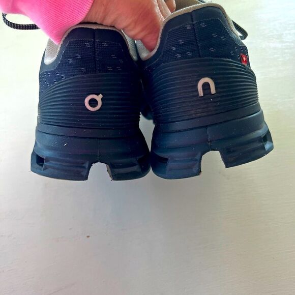 On Running  CLOUDSTRATUS Size W6 Navy Blue Athletic Shoes;GREAT CONDITION! - Picture 7 of 16